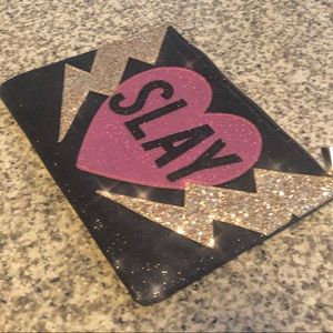 Sassy SLAY Clutch!